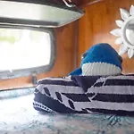 Botel Aloha Jak's Boat Alassio