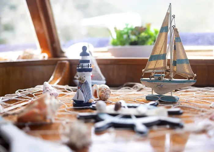 Aloha Jak's Boat Alassio