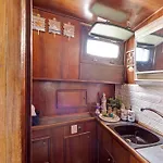 Aloha Jak's Boat 보트호텔 *