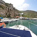 Aloha Jak's Boat Botel Alassio