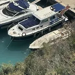 Aloha Jak's Boat * 알라시오