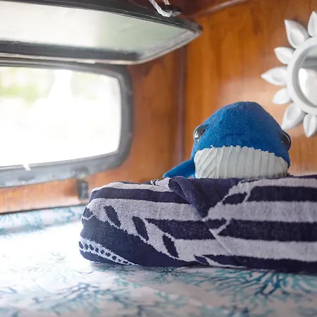 보트호텔 Aloha Jak's Boat 알라시오