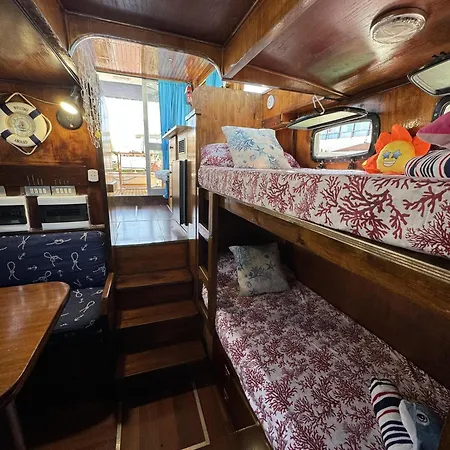 Bådhotel Aloha Jak's Boat